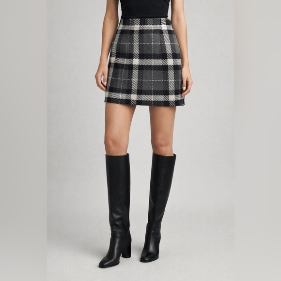 H&M Dresses & Skirts - H&M Wool Plaid Mini Skirt • Brown Tan Black • Lined • NWT • Size 10